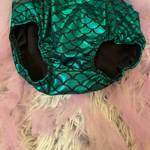 Mermaid - Picture 4 of 4